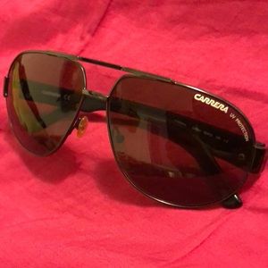 Carrera sun glasses😎